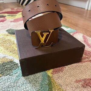 Louis Vuitton women’s reversible Leather LV Logo Belt